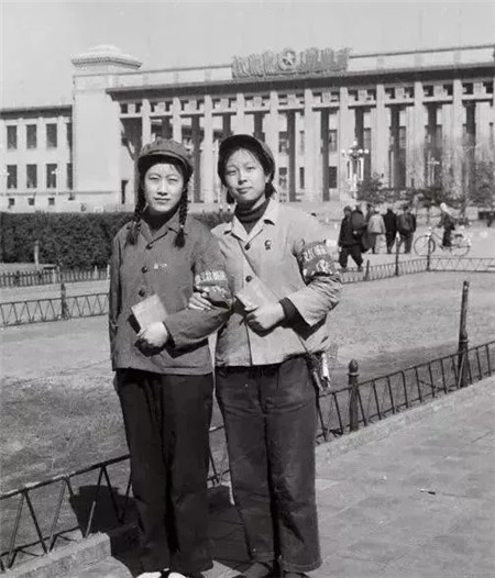 新中国70周年华诞特辑中国女性的服装变迁史诗