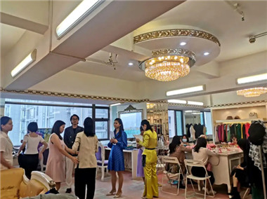 色彩搭配师培训学校